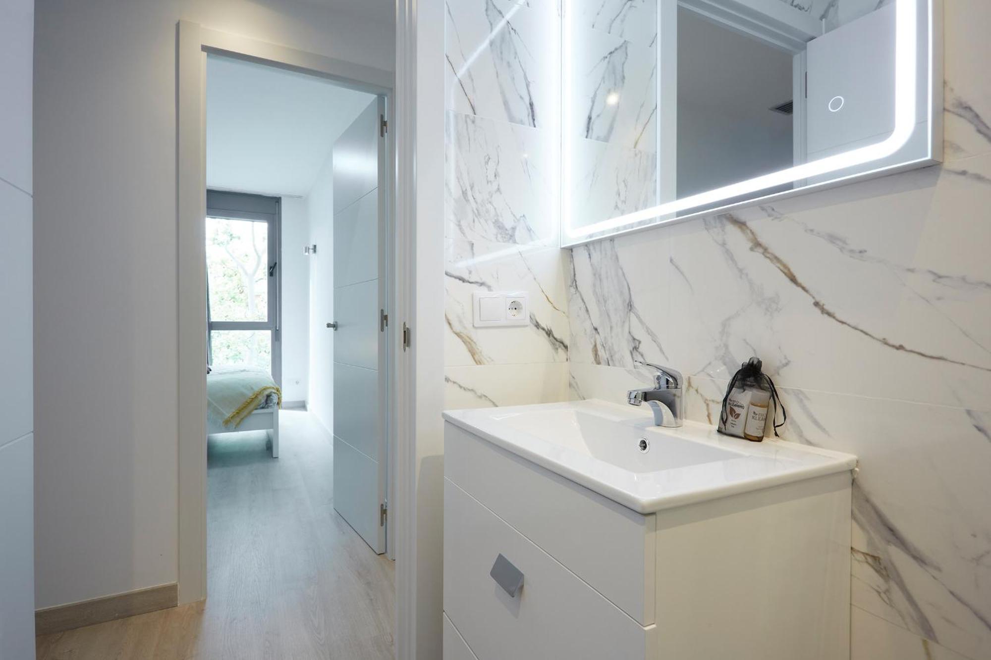 Three Bedroom Two Bathroom Apartment Close To Beach Barcelone Extérieur photo